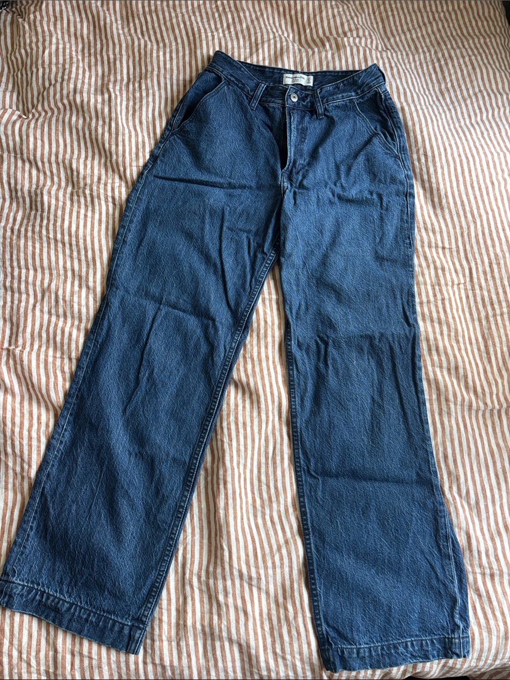 Abercrombie & Fitch Dark Blue The Loose High Rise Curve Love Jeans